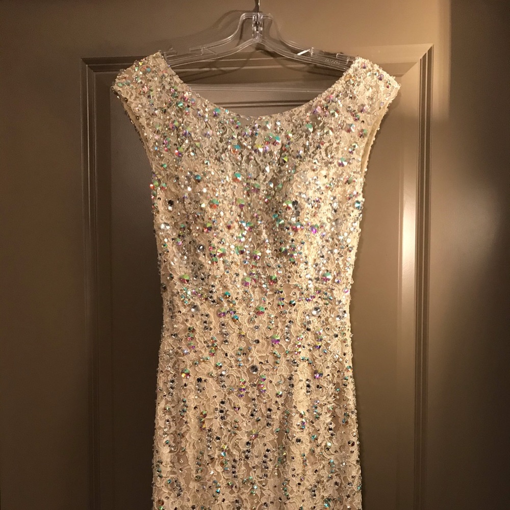 Mari Lee by Madeline Gardner sequined dress